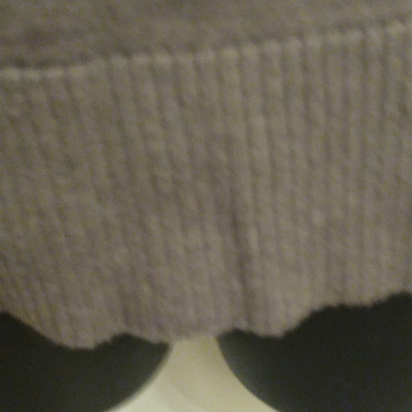 A. Byer grey shirt with faux pearls on the shoulder and quarter sleeves - Picture 3 of 7